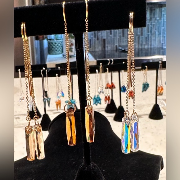 170. Gold filled Column Shape Swarovski Crystal Threader Earrings - Picture 4 of 10